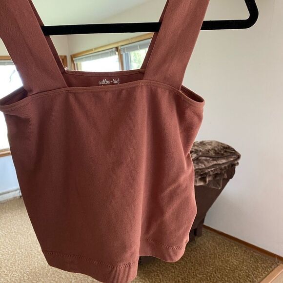 Crop Top - Picture 4 of 4